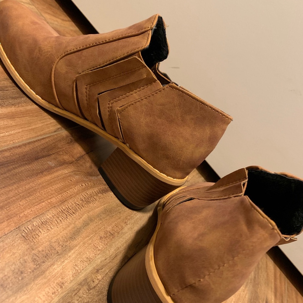 BOOTIES - Picture 4 of 4